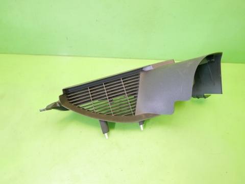 Mocowanie podpora półki tył lewa 1K6867761L VW GOLF V HB 5D 03-09