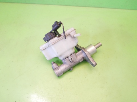 Pompa pompka hamulcowa VW GOLF V 1K 1.4 16V 03-09