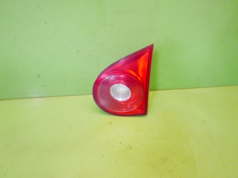 Lampa prawa tył w klapę 1K6945094G Valeo VW GOLF V HB 5D 03-09