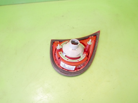 Lampa prawa tył w klapę 1K6945094G Valeo VW GOLF V HB 5D 03-09