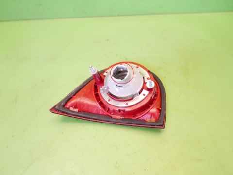 Lampa prawa tył w klapę 1K6945094G Valeo VW GOLF V HB 5D 03-09