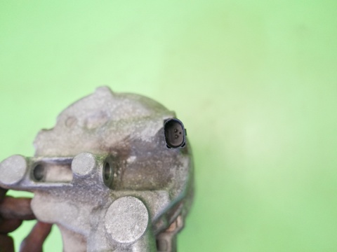 Sprężarka kompresor klimatyzacji 1K0820803F VW GOLF V 1K 1.4 16V 03-09