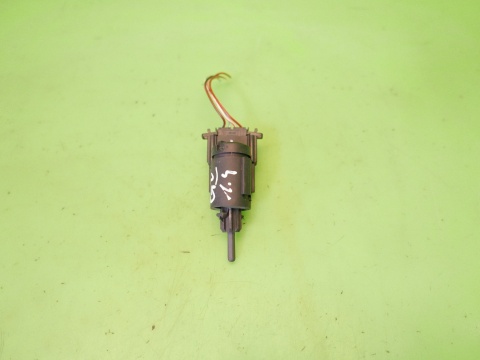 Czujnik świateł stop pedału hamulca V10730098 VW GOLF V 1K 1.4 16V 03-09