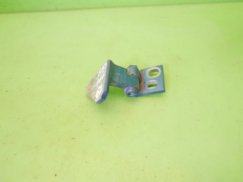 Zawias drzwi prawy przód góra 1K0831402K LC5G VW GOLF V 1K HB 5D 03-09