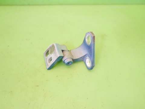 Zawias drzwi prawy przód góra 1K0831402K LC5G VW GOLF V 1K HB 5D 03-09