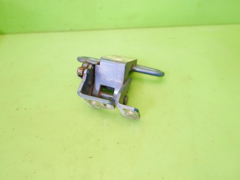 Zawias ogranicznik drzwi prawy przód dół LC5G VW GOLF V 1K HB 5D 03-09