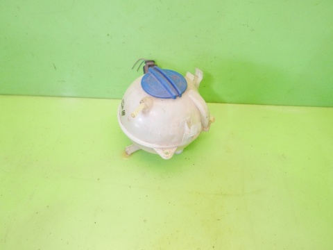 Zbiorniczek wyrównawczy 1K0121407A VW GOLF V 1K 1.4 16V 03-09