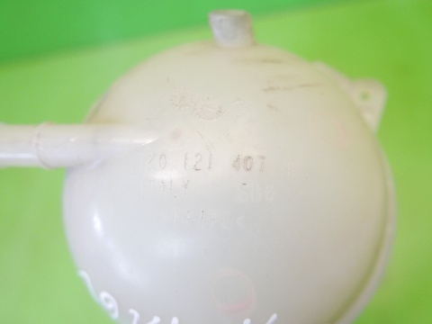 Zbiorniczek wyrównawczy 1K0121407A VW GOLF V 1K 1.4 16V 03-09