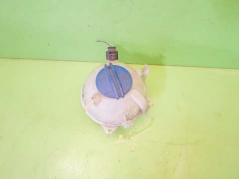 Zbiorniczek wyrównawczy 1K0121407A VW GOLF V 1K 1.4 16V 03-09