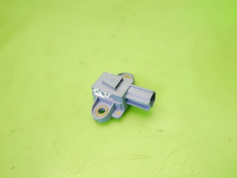 Czujnik uderzeniowy lewy przód 1K0955557A VW GOLF V 1K 1.4 16V 03-09