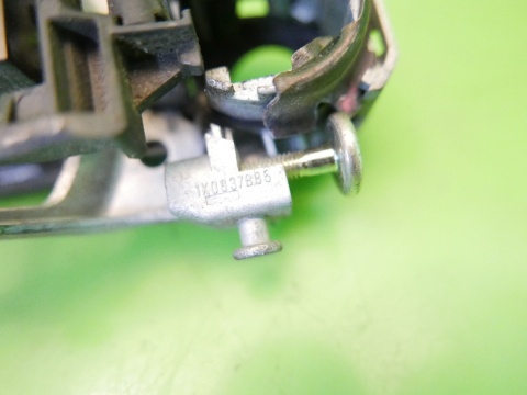 Klamka zewnętrzna lewa przód VW GOLF V 1K HB 5D 03-09