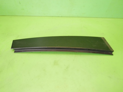 Listwa nakładka słupka drzwi lewa tył 1K6839901C VW GOLF V 1K HB 5D 03-09