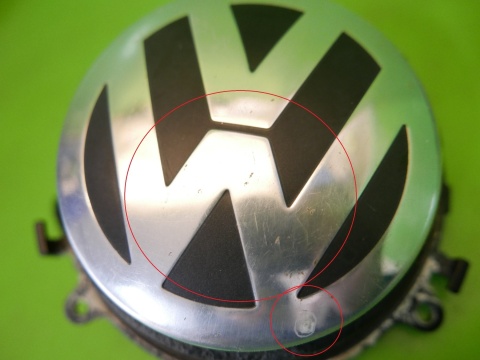 Klamka mikrostyk logo klapy tył bagażnika 1K0827469D VW GOLF V 1K HB 03-09