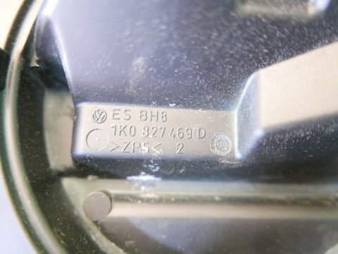 Klamka mikrostyk logo klapy tył bagażnika 1K0827469D VW GOLF V 1K HB 03-09
