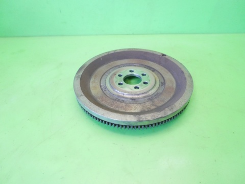 Koło zamachowe sztywne R 030105271D VW GOLF V 1K 1.4 16V 03-09