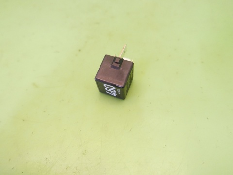 Przekaźnik 460 1K0951253A VW GOLF V 1K 1.4 16V 03-09