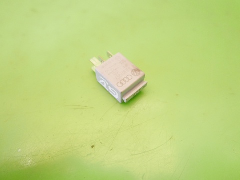 Przekaźnik 449 1K0951253 0332011100 VW GOLF V 1K 1.4 16V 03-09