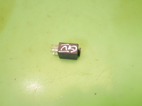 Przekaźnik 404 7M0951253C 0332201102 VW GOLF V 1K 1.4 16V 03-09