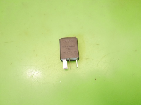 Przekaźnik 404 7M0951253C 0332201102 VW GOLF V 1K 1.4 16V 03-09