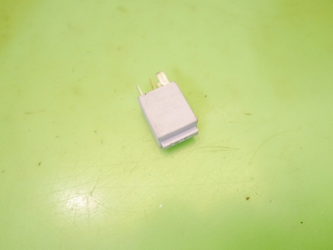 Przekaźnik 449 1K0951253 0332011100 VW GOLF V 1K 1.4 16V 03-09