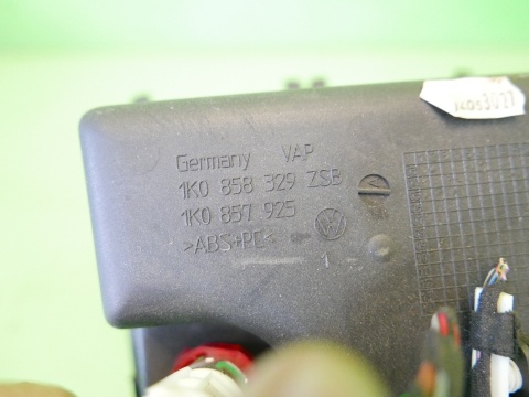 Półka schowek kieszeń tunelu gniazdo 12V VW GOLF V 1K 03-09