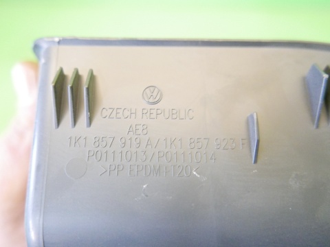 Schowek z deski lewy kierowcy 1K1857923F VW GOLF V HB 5D 03-09