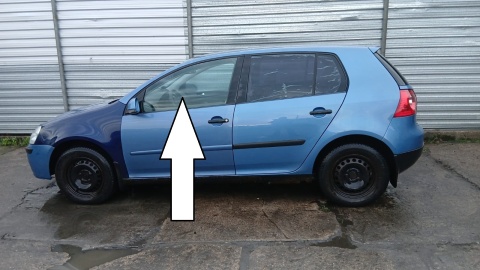 Szyba drzwiowa lewa przód VW GOLF V 1K HB 5D 03-09