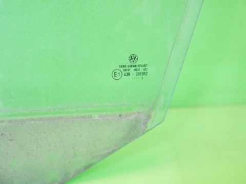 Szyba drzwiowa lewa przód VW GOLF V 1K HB 5D 03-09