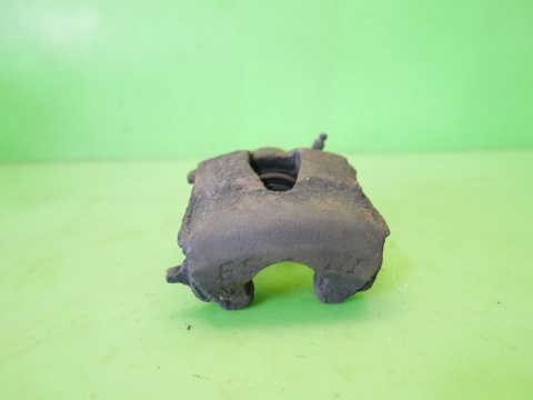 Zacisk hamulcowy lewy przód VW GOLF V 1.4 16V HB 03-09