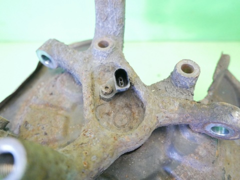 Zwrotnica piasta prawa tył VW GOLF V 1.4 16V HB 03-09