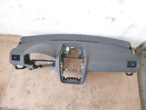 Deska rozdzielcza pulpit konsola + poduszka airbag VW GOLF V 1K HB 5D 03-09