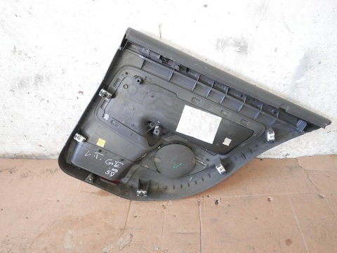 Boczek tapicerka drzwi lewa tył VW GOLF V 1K HB 5D 03-09