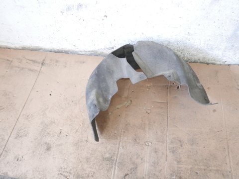 Nadkole prawe tył VW GOLF V 1K HB 5D 03-09