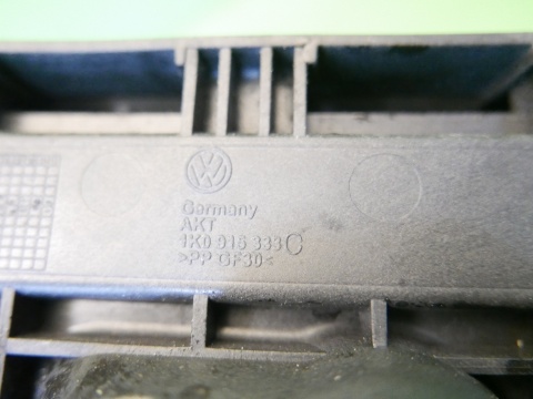 Obudowa osłona podstawa akumulatora 1K0915443A VW GOLF V 1K 1.4 16V 03-09