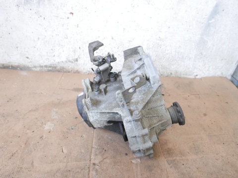 Skrzynia 5 biegów FXQ manualna VW GOLF V 1K 1.4 16V 03-09