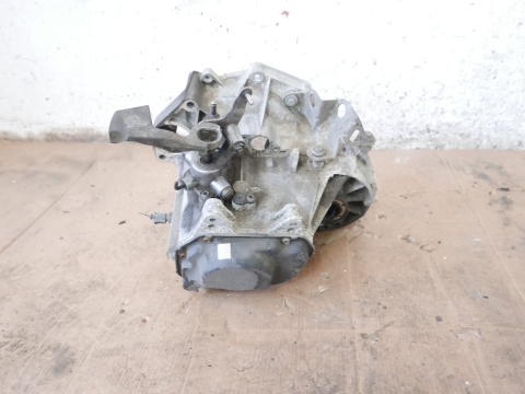 Skrzynia 5 biegów FXQ manualna VW GOLF V 1K 1.4 16V 03-09