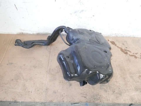 Zbiornik bak paliwa 1K0201085M benzyna VW GOLF V 1K 1.4 16V HB 03-09