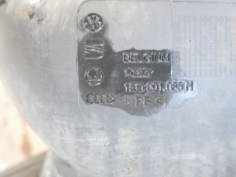 Zbiornik bak paliwa 1K0201085M benzyna VW GOLF V 1K 1.4 16V HB 03-09