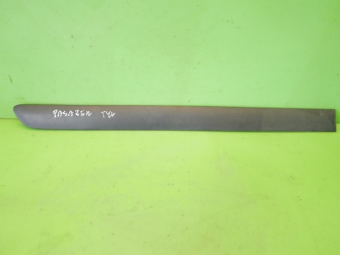 Listwa drzwiowa prawa tył 1K4853754 VW GOLF V 1K HB 5D 03-09