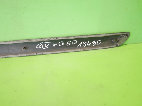 Listwa drzwiowa prawa tył 1K4853754 VW GOLF V 1K HB 5D 03-09