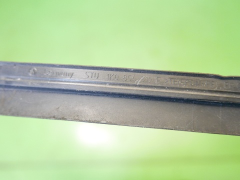 Listwa uszczelka szyby czołowej lewa przód 1K0854319F VW GOLF V 1K 03-09