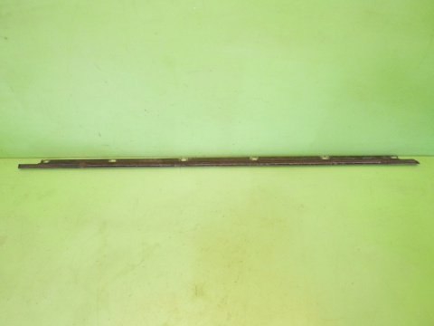 Listwa zgarniająca lewa przód VW GOLF V 1K HB 5D 03-09