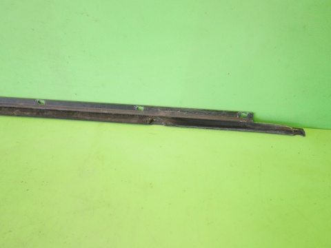 Listwa zgarniająca lewa tył VW GOLF V 1K HB 5D 03-09