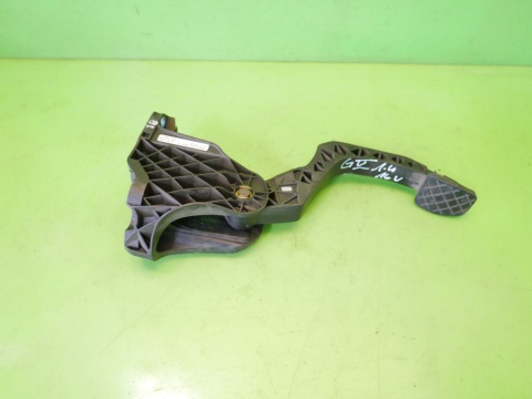 Pedał sprzęgła 1K1721059BD VW GOLF V 1K 1.4 16V 03-09