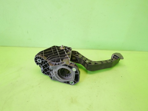 Pedał sprzęgła 1K1721059BD VW GOLF V 1K 1.4 16V 03-09