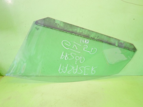 Szyba drzwiowa prawa przód VW GOLF V 1K HB 5D 03-09