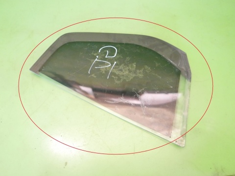 Szyba drzwiowa prawa tył mała VW GOLF V 1K HB 5D 03-09