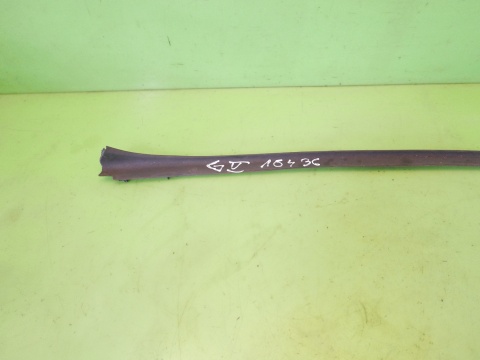 Listwa uszczelka szyby czołowej prawa przód 1K0854320F VW GOLF V 1K 03-09
