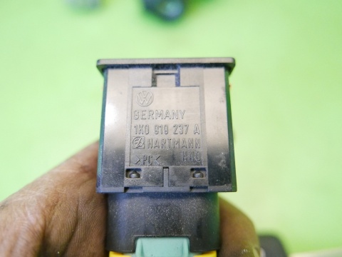 Zestaw stacyjka wkładka lewa przód grot kluczyka VW GOLF V 1K 1.4 16V 03-09