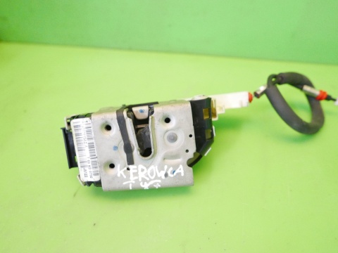 Centralny zamek lewy tył P04589915AD 4pin FIAT FREEMONT I 11-15